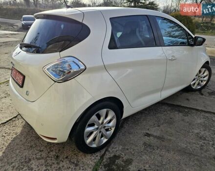 Белый Рено Зое, объемом двигателя 0 л и пробегом 99 тыс. км за 6700 $, фото 14 на Automoto.ua