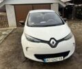 Белый Рено Зое, объемом двигателя 0 л и пробегом 300 тыс. км за 5000 $, фото 1 на Automoto.ua