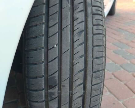 Білий Рено Зое, об'ємом двигуна 0 л та пробігом 100 тис. км за 11999 $, фото 18 на Automoto.ua