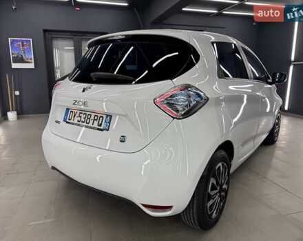 Белый Рено Зое, объемом двигателя 0 л и пробегом 89 тыс. км за 6700 $, фото 10 на Automoto.ua