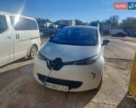 Рено Зое 2015 у Одесі на Automoto.ua Білий Рено Зое, об'ємом двигуна 0 л та пробігом 170 тис. км за 5000 $, фото 3 на Automoto.ua