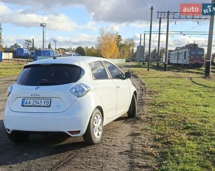 Белый Рено Зое, объемом двигателя 0 л и пробегом 150 тыс. км за 6400 $, фото 7 на Automoto.ua