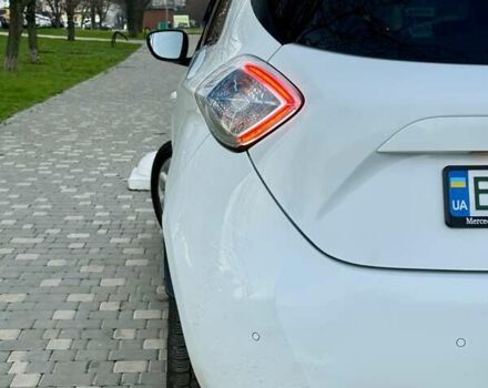 Белый Рено Зое, объемом двигателя 0 л и пробегом 147 тыс. км за 5999 $, фото 40 на Automoto.ua