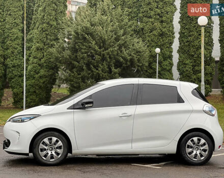 Белый Рено Зое, объемом двигателя 0 л и пробегом 82 тыс. км за 6900 $, фото 15 на Automoto.ua