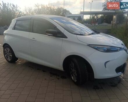 Белый Рено Зое, объемом двигателя 0 л и пробегом 94 тыс. км за 8250 $, фото 9 на Automoto.ua
