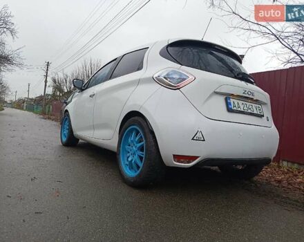 Білий Рено Зое, об'ємом двигуна 0 л та пробігом 153 тис. км за 6600 $, фото 1 на Automoto.ua