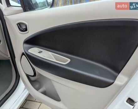 Білий Рено Зое, об'ємом двигуна 0 л та пробігом 85 тис. км за 6995 $, фото 24 на Automoto.ua