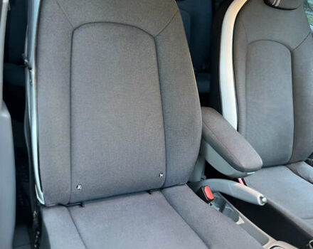 Белый Рено Зое, объемом двигателя 0 л и пробегом 159 тыс. км за 7600 $, фото 10 на Automoto.ua