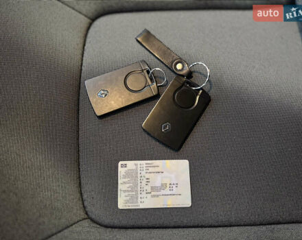 Белый Рено Зое, объемом двигателя 0 л и пробегом 127 тыс. км за 7150 $, фото 50 на Automoto.ua