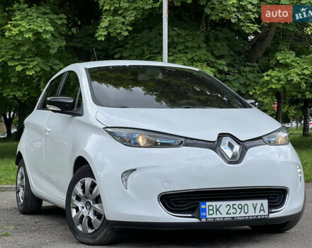 Білий Рено Зое, об'ємом двигуна 0 л та пробігом 82 тис. км за 7650 $, фото 9 на Automoto.ua