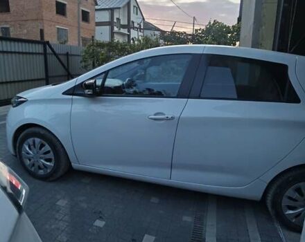 Білий Рено Зое, об'ємом двигуна 0 л та пробігом 131 тис. км за 6300 $, фото 10 на Automoto.ua