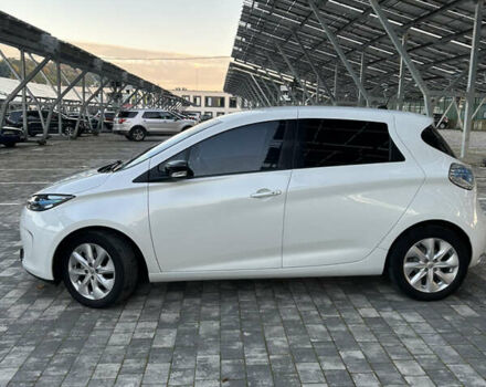 Білий Рено Зое, об'ємом двигуна 0 л та пробігом 97 тис. км за 7990 $, фото 3 на Automoto.ua