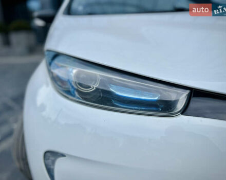 Білий Рено Зое, об'ємом двигуна 0 л та пробігом 160 тис. км за 7500 $, фото 14 на Automoto.ua