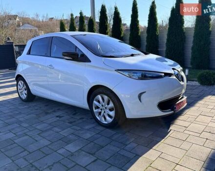 Белый Рено Зое, объемом двигателя 0 л и пробегом 106 тыс. км за 6250 $, фото 10 на Automoto.ua