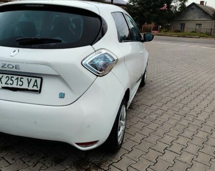 Білий Рено Зое, об'ємом двигуна 0 л та пробігом 98 тис. км за 5866 $, фото 7 на Automoto.ua