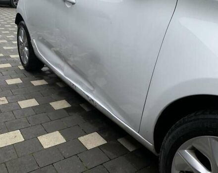 Білий Рено Зое, об'ємом двигуна 0 л та пробігом 68 тис. км за 5800 $, фото 14 на Automoto.ua