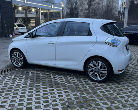 Белый Рено Зое, объемом двигателя 0 л и пробегом 159 тыс. км за 7600 $, фото 4 на Automoto.ua