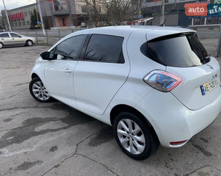 Белый Рено Зое, объемом двигателя 0 л и пробегом 159 тыс. км за 7550 $, фото 4 на Automoto.ua
