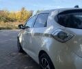 Белый Рено Зое, объемом двигателя 0 л и пробегом 79 тыс. км за 7522 $, фото 10 на Automoto.ua
