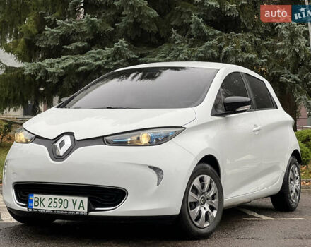Белый Рено Зое, объемом двигателя 0 л и пробегом 82 тыс. км за 6900 $, фото 13 на Automoto.ua