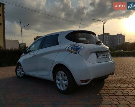Білий Рено Зое, об'ємом двигуна 0 л та пробігом 100 тис. км за 11999 $, фото 5 на Automoto.ua