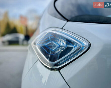 Білий Рено Зое, об'ємом двигуна 0 л та пробігом 160 тис. км за 7500 $, фото 7 на Automoto.ua