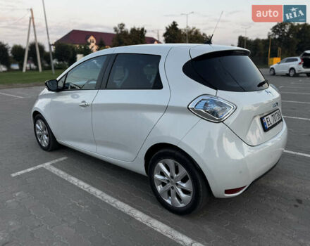 Белый Рено Зое, объемом двигателя 0 л и пробегом 98 тыс. км за 6800 $, фото 3 на Automoto.ua