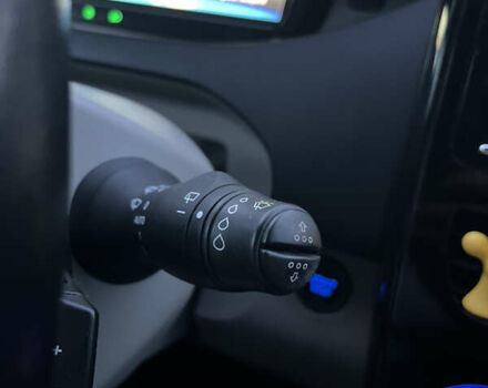 Белый Рено Зое, объемом двигателя 0 л и пробегом 159 тыс. км за 7600 $, фото 38 на Automoto.ua