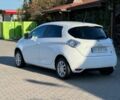 Белый Рено Зое, объемом двигателя 0 л и пробегом 98 тыс. км за 5250 $, фото 1 на Automoto.ua