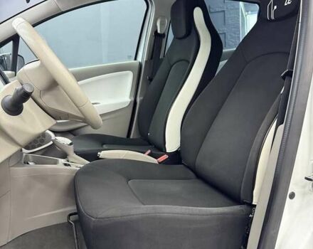 Белый Рено Зое, объемом двигателя 0 л и пробегом 89 тыс. км за 6700 $, фото 14 на Automoto.ua