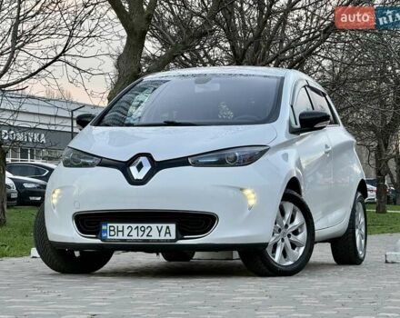 Белый Рено Зое, объемом двигателя 0 л и пробегом 147 тыс. км за 5999 $, фото 22 на Automoto.ua