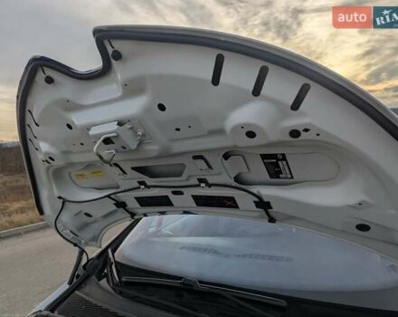 Белый Рено Зое, объемом двигателя 0 л и пробегом 85 тыс. км за 6900 $, фото 54 на Automoto.ua