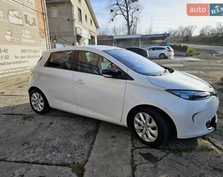 Белый Рено Зое, объемом двигателя 0 л и пробегом 99 тыс. км за 6700 $, фото 17 на Automoto.ua