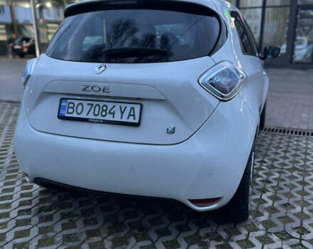 Белый Рено Зое, объемом двигателя 0 л и пробегом 159 тыс. км за 7600 $, фото 5 на Automoto.ua