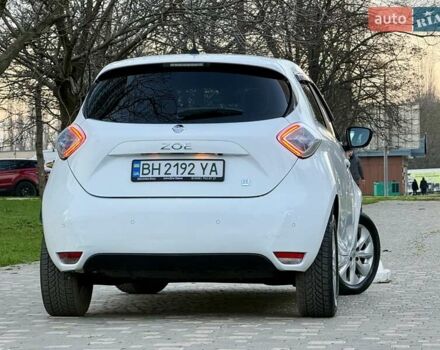 Белый Рено Зое, объемом двигателя 0 л и пробегом 147 тыс. км за 5999 $, фото 20 на Automoto.ua