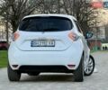 Белый Рено Зое, объемом двигателя 0 л и пробегом 147 тыс. км за 5999 $, фото 20 на Automoto.ua