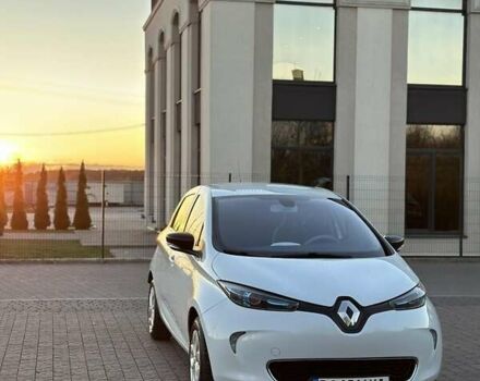 Белый Рено Зое, объемом двигателя 0 л и пробегом 93 тыс. км за 8000 $, фото 10 на Automoto.ua