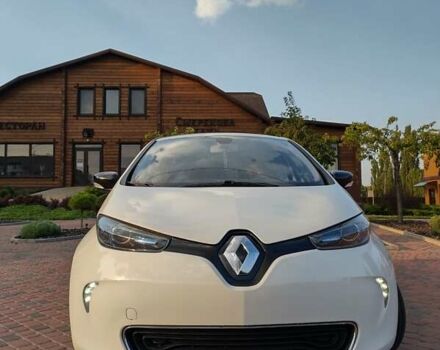 Білий Рено Зое, об'ємом двигуна 0 л та пробігом 100 тис. км за 11999 $, фото 3 на Automoto.ua