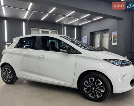 Белый Рено Зое, объемом двигателя 0 л и пробегом 89 тыс. км за 6700 $, фото 11 на Automoto.ua