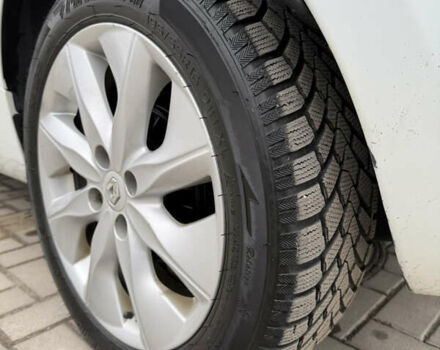 Білий Рено Зое, об'ємом двигуна 0 л та пробігом 154 тис. км за 6350 $, фото 14 на Automoto.ua