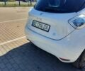 Белый Рено Зое, объемом двигателя 0 л и пробегом 108 тыс. км за 7800 $, фото 1 на Automoto.ua