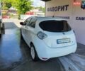 Белый Рено Зое, объемом двигателя 0 л и пробегом 130 тыс. км за 4950 $, фото 4 на Automoto.ua