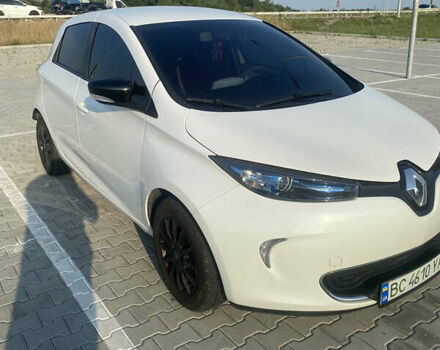 Белый Рено Зое, объемом двигателя 0 л и пробегом 125 тыс. км за 7500 $, фото 2 на Automoto.ua