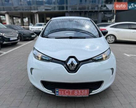 Белый Рено Зое, объемом двигателя 0 л и пробегом 26 тыс. км за 7000 $, фото 1 на Automoto.ua