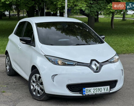 Білий Рено Зое, об'ємом двигуна 0 л та пробігом 82 тис. км за 7650 $, фото 8 на Automoto.ua