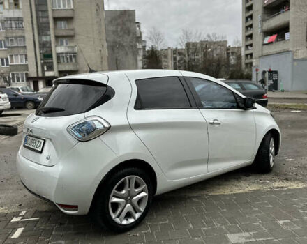 Белый Рено Зое, объемом двигателя 0 л и пробегом 115 тыс. км за 7300 $, фото 19 на Automoto.ua