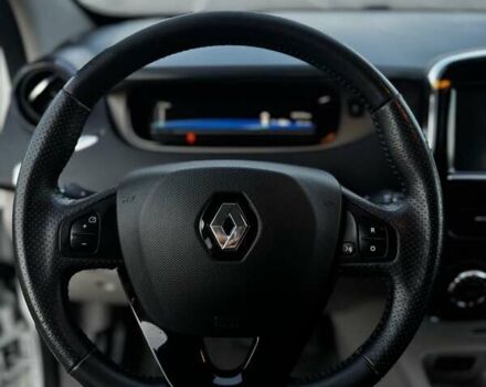 Белый Рено Зое, объемом двигателя 0 л и пробегом 98 тыс. км за 6700 $, фото 9 на Automoto.ua