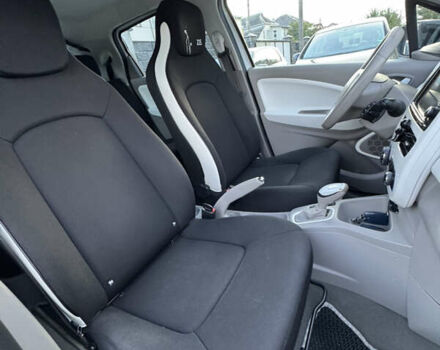 Білий Рено Зое, об'ємом двигуна 0 л та пробігом 129 тис. км за 6499 $, фото 20 на Automoto.ua