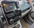 Белый Рено Зое, объемом двигателя 0 л и пробегом 110 тыс. км за 7000 $, фото 6 на Automoto.ua