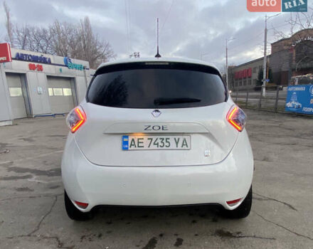 Белый Рено Зое, объемом двигателя 0 л и пробегом 159 тыс. км за 7550 $, фото 5 на Automoto.ua